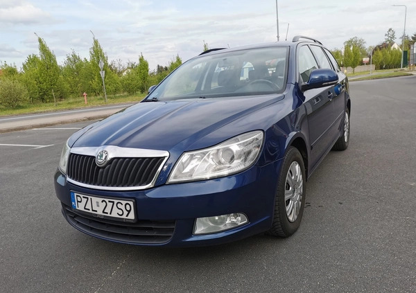Skoda Octavia cena 17499 przebieg: 305000, rok produkcji 2010 z Złotów małe 407